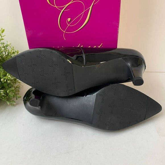 Easy Street Womens Pointe Pumps 6WW Double Wide in Black Patent - Picture 8 of 10